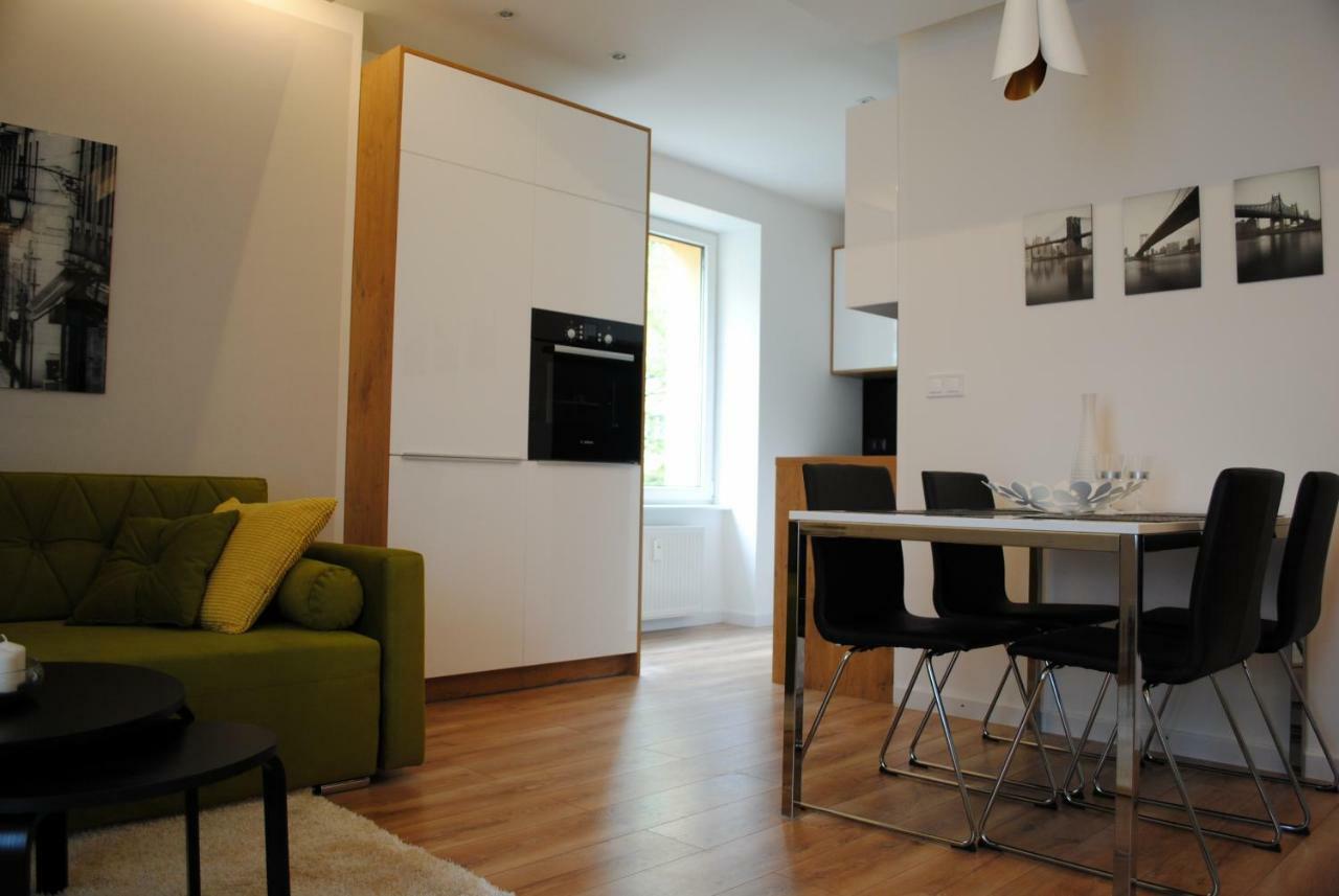 Apartament Zwyciestwa 98 คอซซาลิน ภายนอก รูปภาพ